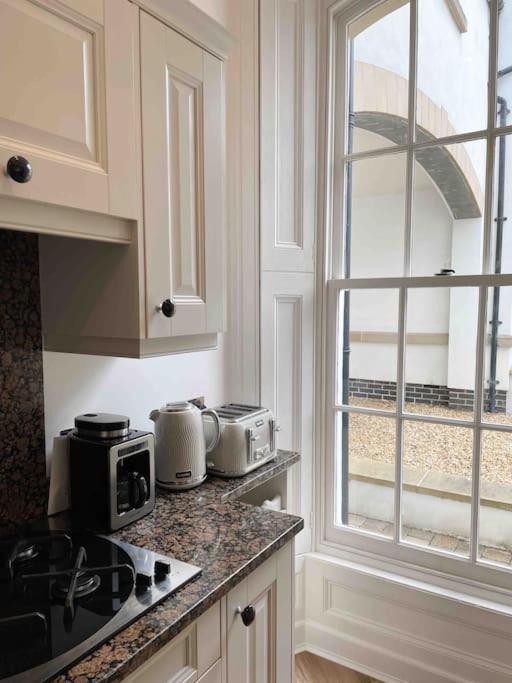 Whitehall, Thomas Turnbull Flat 3 Beautiful Apartment In Georgian House Whitby Exterior foto